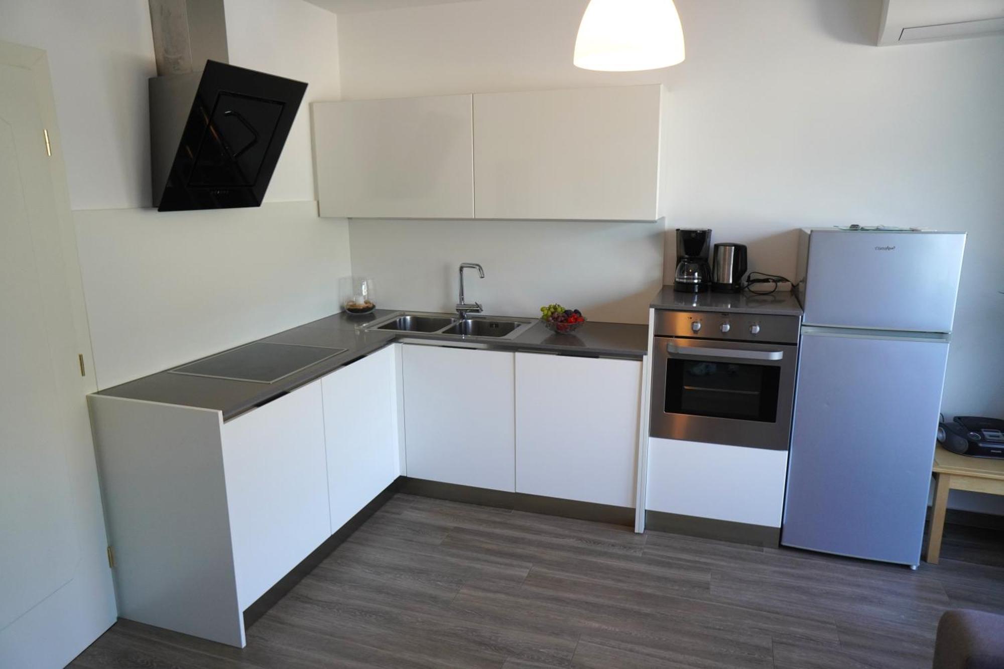 Apartment Roma Merano Esterno foto