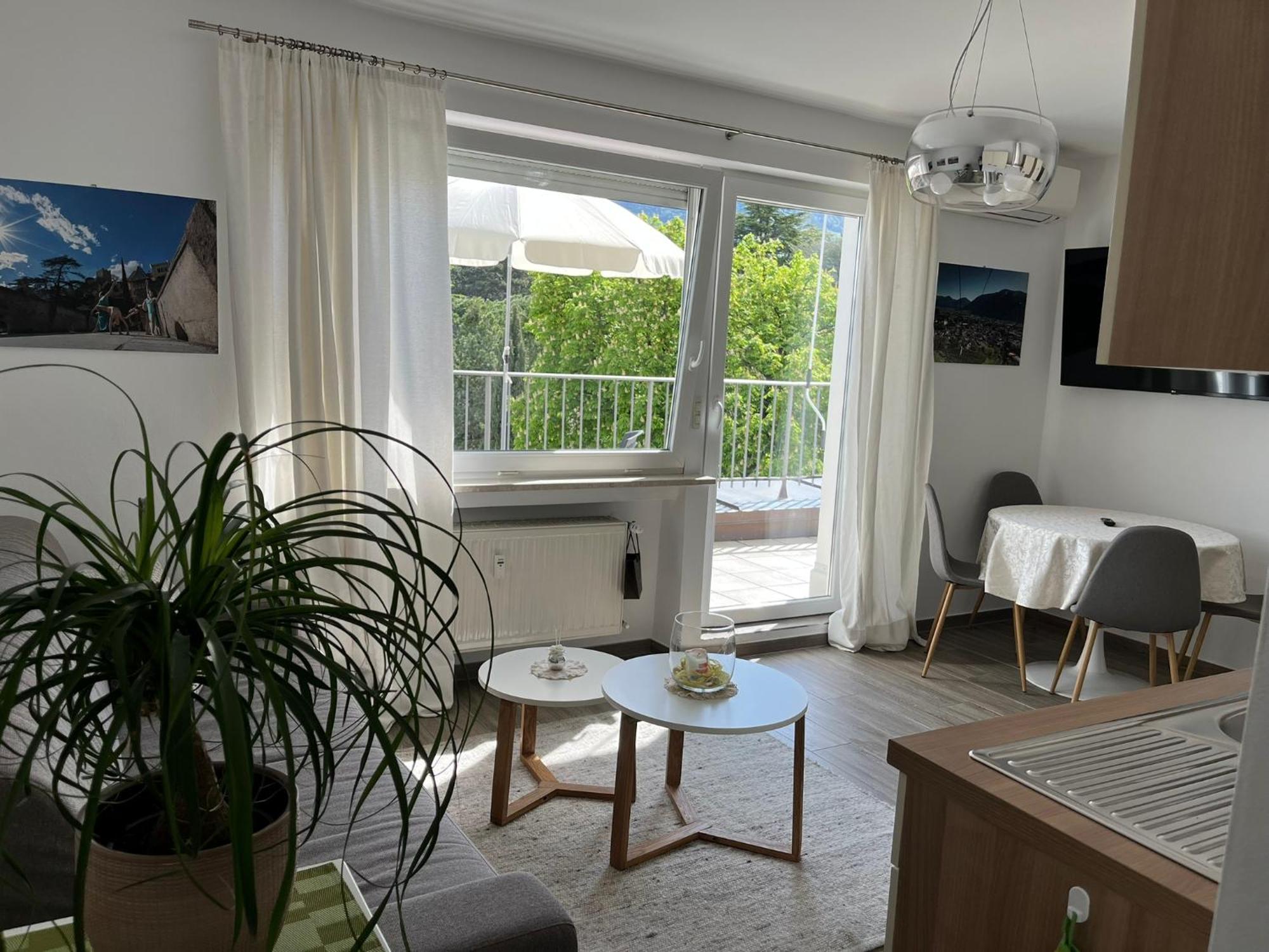 Apartment Roma Merano Esterno foto